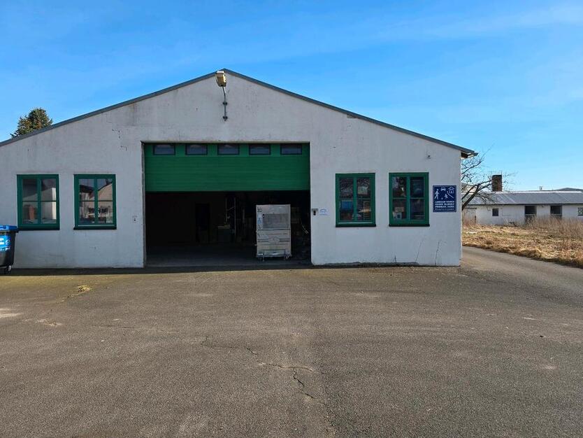 Hallevermietung bis zu 1000 qm in 15913 Pretschen zimmer