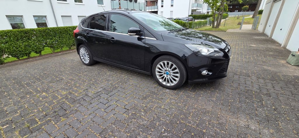 Ford Focus 168.000 km 3.900 &euro; Oberhausen 46117