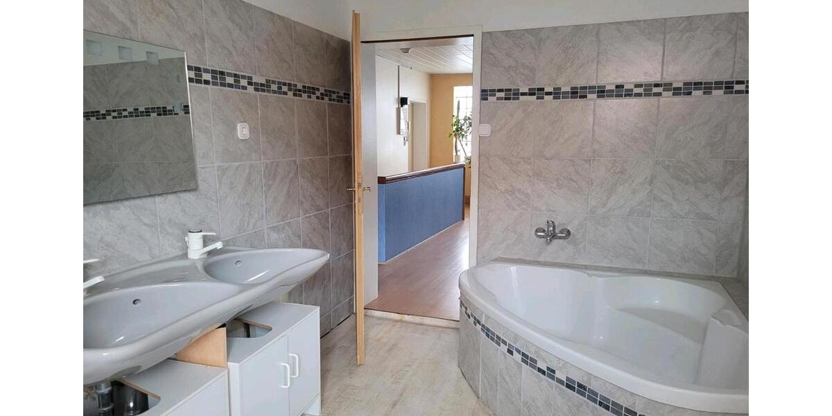Mehrfamilienhaus, Wohnhaus Alfeld (Leine) - 10 Zimmer, 366 m&sup2;, 90.000&euro; | Angebot:26704550