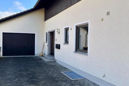 Große 4 Zimmer-Wohnung,Küche,Bad,Garage,Terasse, großer Garten 4 zimmer