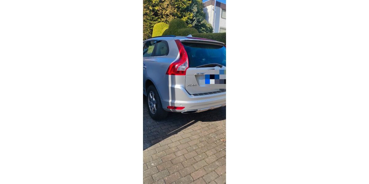 Volvo XC60 173.000 km 9.800 &euro; Ehringshausen 35630