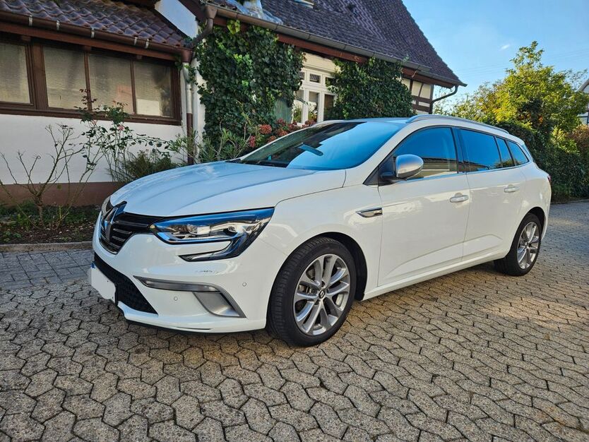 Renault Megane 92.782 km 15.750 € Schutterwald 77746