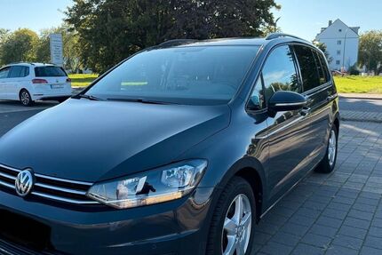 VW Touran 97.500 km 12.999 &euro; meerbusch 40667
