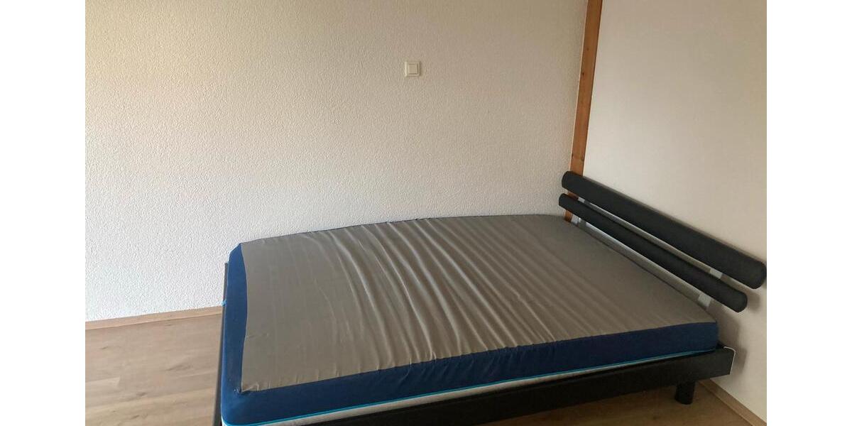 Wohnen auf Zeit Villingen-Schwenningen Schwenningen - 4 Zimmer, 30 m&sup2;, 400&euro; | Angebot:26373138