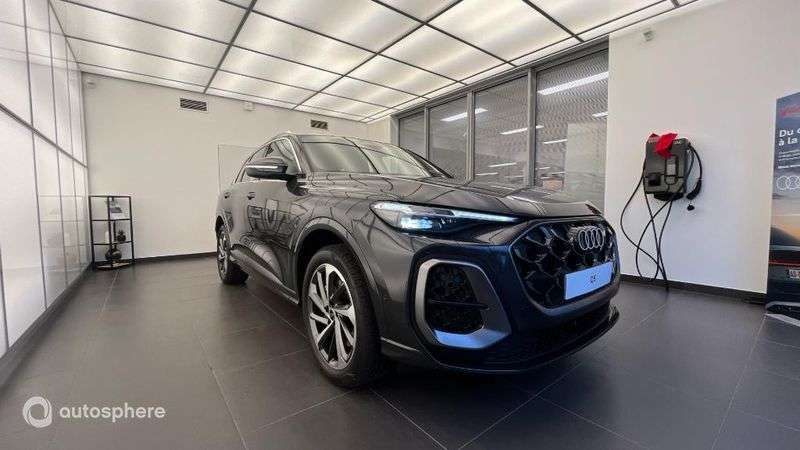 Audi Q5 2.0 e-hybrid 299ch S line quattro S tronic 7 11.500 km 73.999 &euro; Champniers 16430