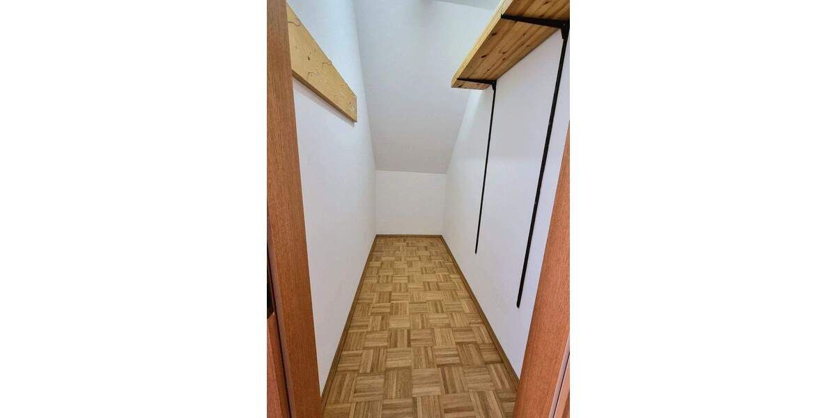 Etagenwohnung Bochum Höntrop - 3 Zimmer, 118 m&sup2;, 1.180&euro; | Angebot:24648767