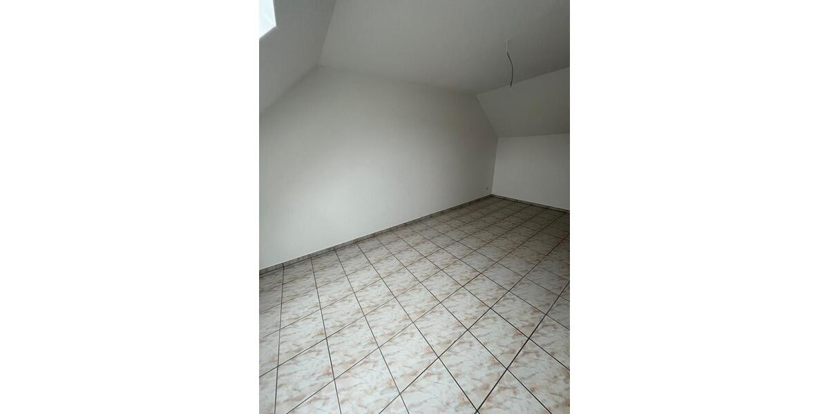 Etagenwohnung Püttlingen - 4 Zimmer, 98 m&sup2;, 640&euro; | Angebot:26492976