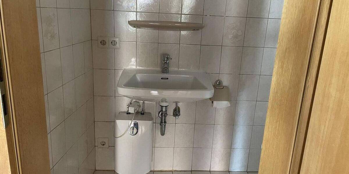 Mehrfamilienhaus, Wohnhaus Sachsenheim Kleinsachsenheim - 6 Zimmer, 172 m&sup2;, 349.000&euro; | Angebot:26108174