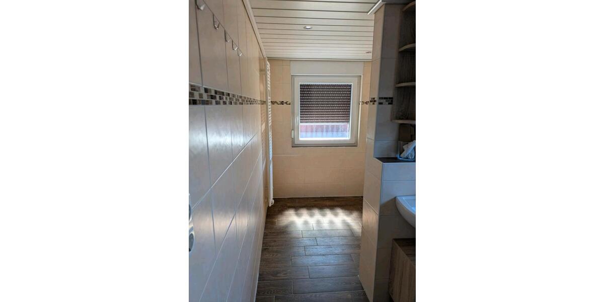 Einfamilienhaus Jade - 2 Zimmer, 60 m&sup2;, 750&euro; | Angebot:26401986