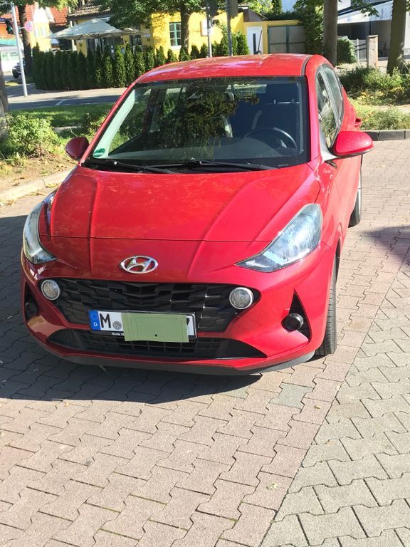 Hyundai i10 45.000 km 10.200 € München 81825