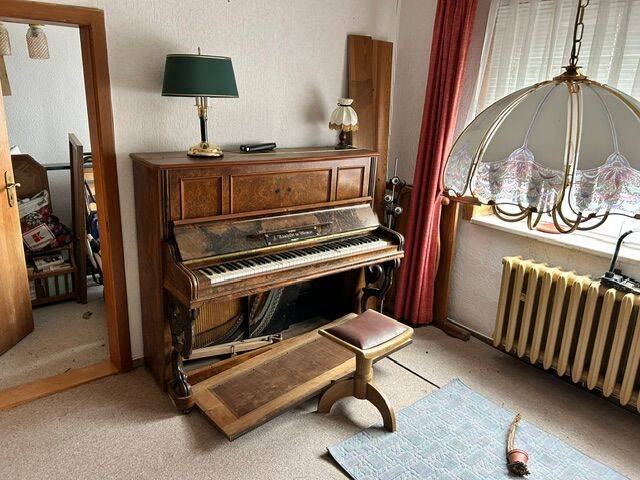 Mehrfamilienhaus, Wohnhaus Neuhaus am Rennweg Steinheid - 6 Zimmer, 190 m&sup2;, 30.000&euro; | Angebot:26156327