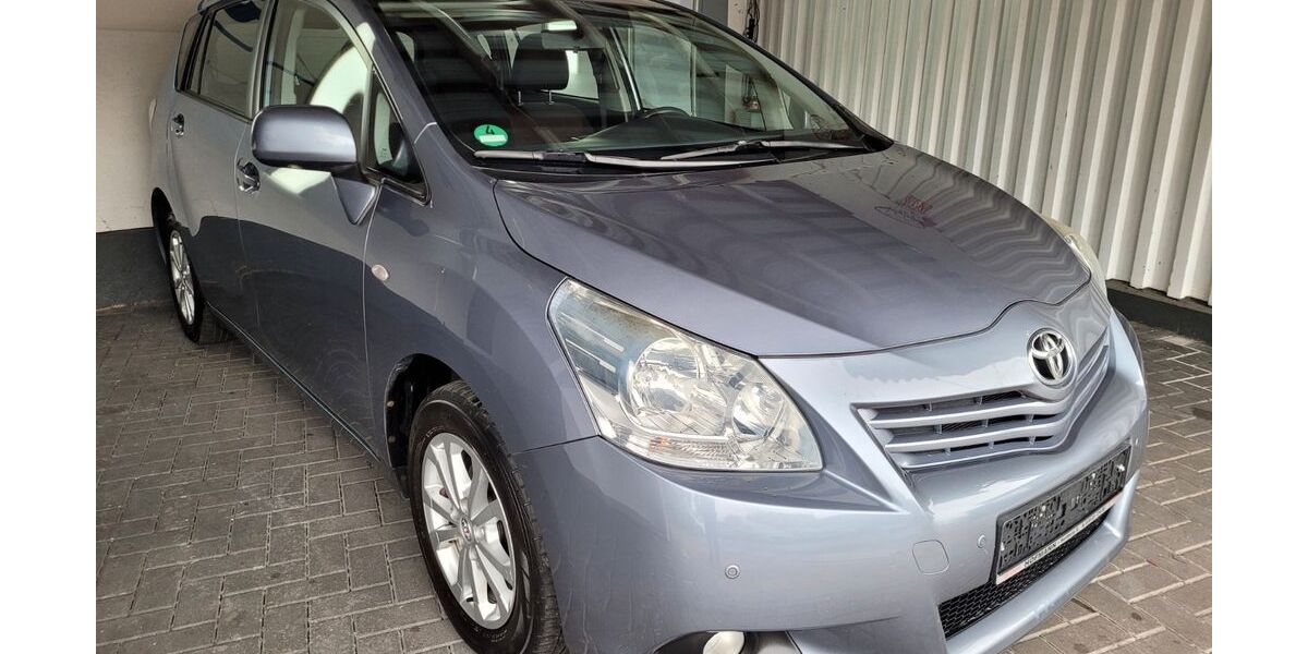 Toyota Verso 120.655 km 8.900 &euro; Berlin 12277