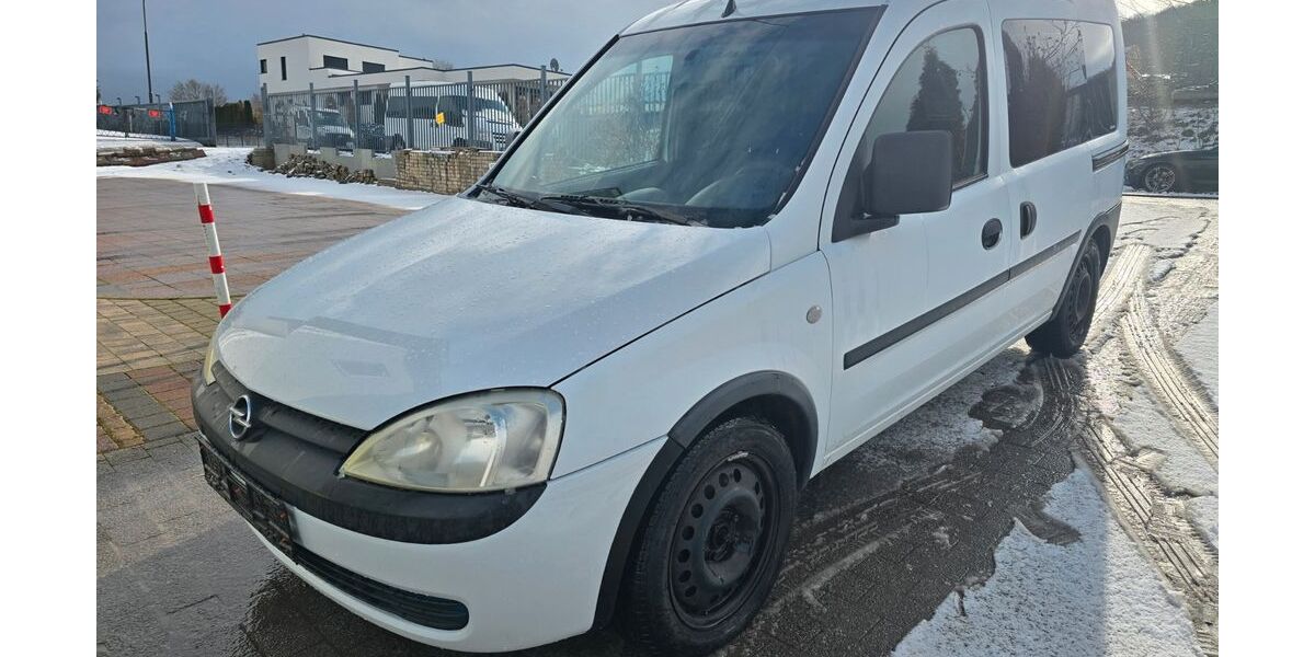 Opel Combo 122.000 km 2.699 &euro; Fulda 36041