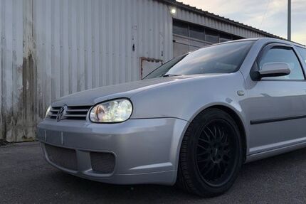 VW Golf 191.000 km 3.399 &euro; Illingen 66557