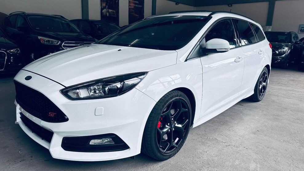 Ford Focus 159.000 km 10.990 € Bruchsal OT Untergrombach 76646