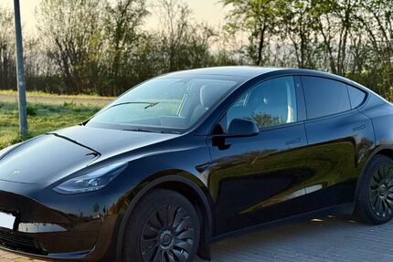 Tesla Model Y 77.234 km 28.995 &euro; Ergoldsbach 84061
