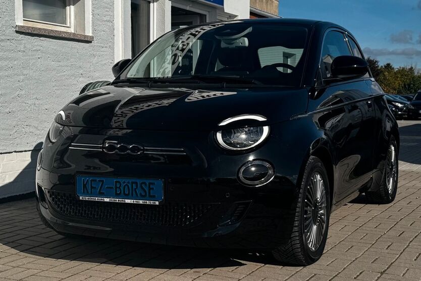 Fiat 500e 9.320 km 19.900 € Burg 39288