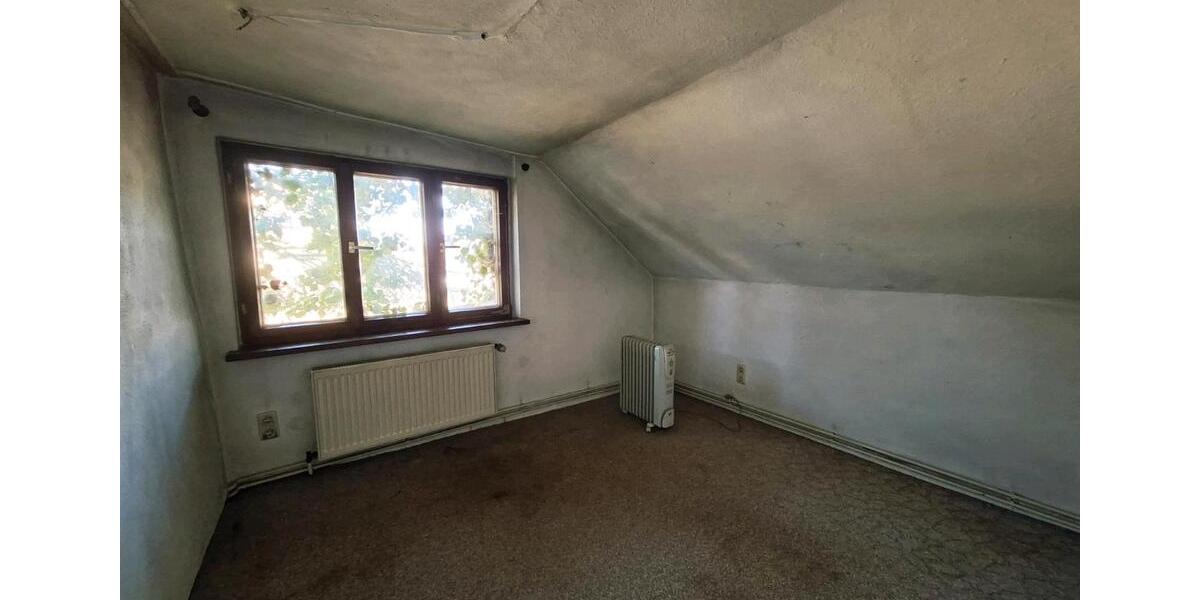 Einfamilienhaus Nobitz - 6 Zimmer, 150 m&sup2;, 40.000&euro; | Angebot:26104942