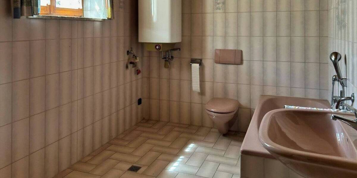 Einfamilienhaus Wiesenfelden - 7 Zimmer, 136 m&sup2;, 339.000&euro; | Angebot:26657067
