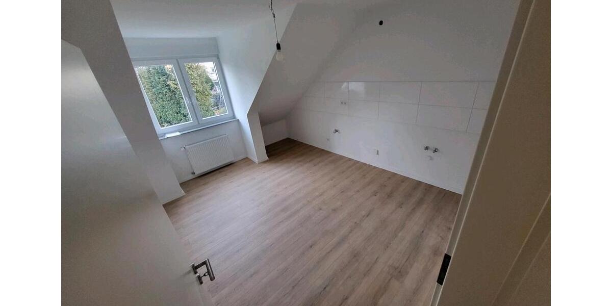 Dachgeschoßwohnung Witten Annen - 2 Zimmer, 55 m&sup2;, 632&euro; | Angebot:25302327