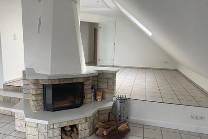 3,5 Raum Wohnung für rüstige Rentner 1. OGDG 100qm Balkon ruhig
