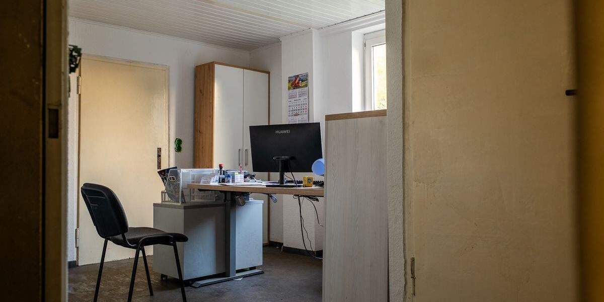 Seltene Investmentgelegenheit mit Wohn-, Gewerbe- und Ausbaupotenzial 6 zimmer