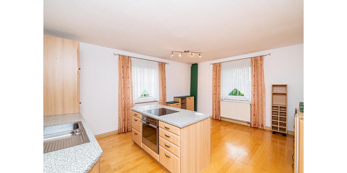 Zweifamilienhaus mit Garten in absoluter TOP-LAGE nahe Cham - Zweifamilienhaus Cham / Michelsdorf Michelsdorf | Angebot:12501300