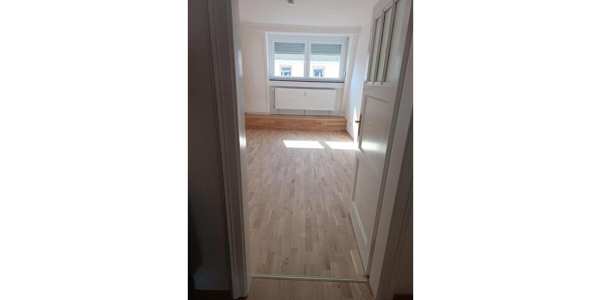 Etagenwohnung Mannheim Fahrlach - 4 Zimmer, 100 m&sup2;, 1.049&euro; | Angebot:25932426