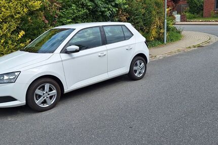 Skoda Fabia 20.500 km 10.800 &euro; Husum 25813