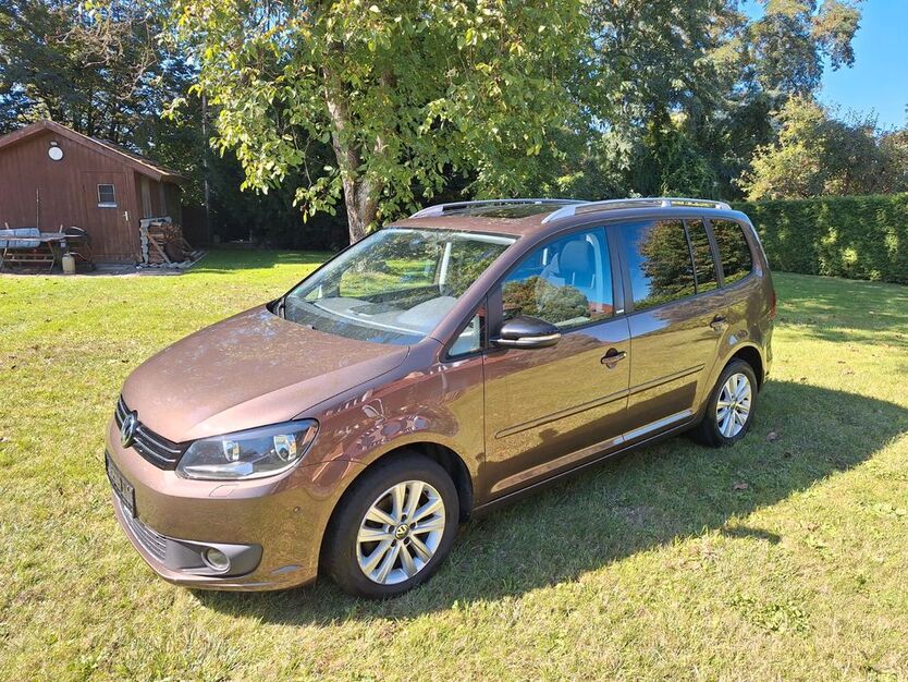 VW Touran 215.000 km 5.800 € Kühbach 86556