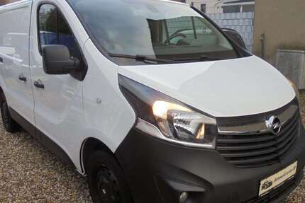 Opel Vivaro 153.000 km 9.900 &euro; Duisburg 47249