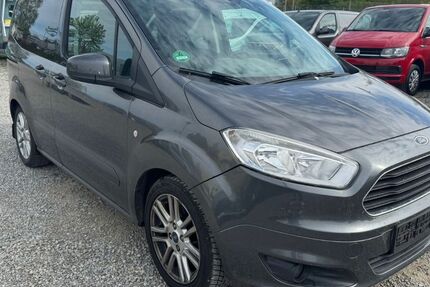 Ford Tourneo Courier 284.000 km 3.990 &euro; Schwenningen 78056