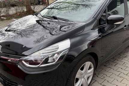 Renault Clio 94.000 km 5.900 &euro; München Trudering-Riem 81825