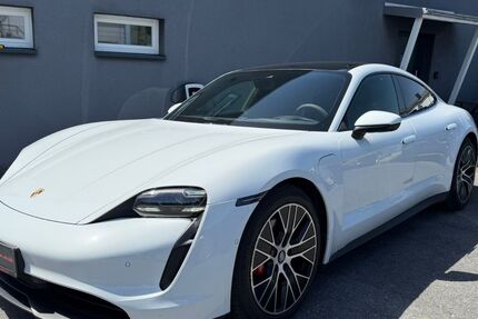Porsche Taycan 131.000 km 48.990 &euro; Bielefeld 33659