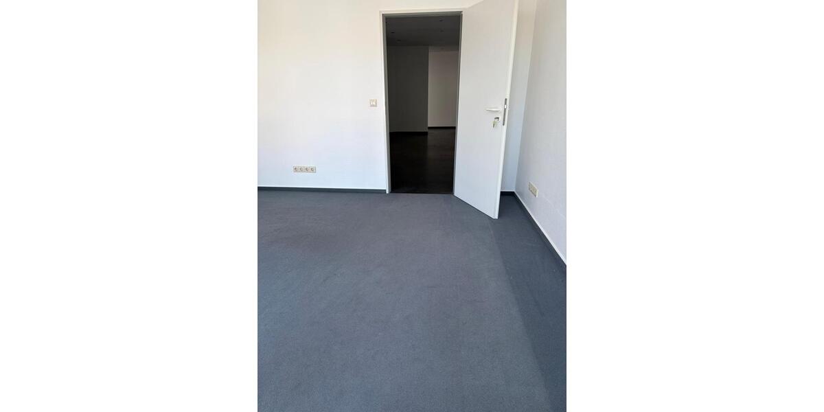 Etagenwohnung Bad Salzuflen - 3 Zimmer, 125 m&sup2;, 1.500&euro; | Angebot:26689303
