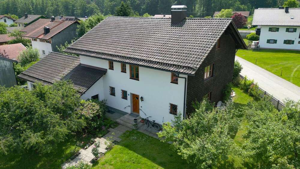Einfamilienhaus Teisendorf Hausmoning - 8 Zimmer, 209 m&sup2;, 965.000&euro; | Angebot:25373190