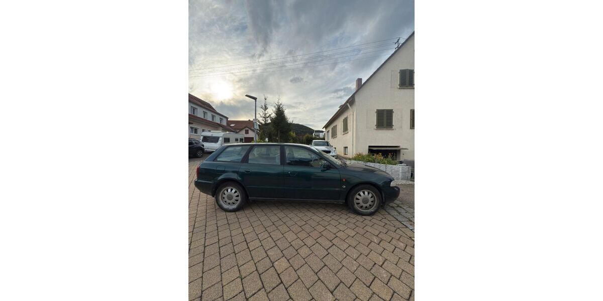 Audi A4 224.228 km 875 &euro; Rietheim-Weilheim 78604
