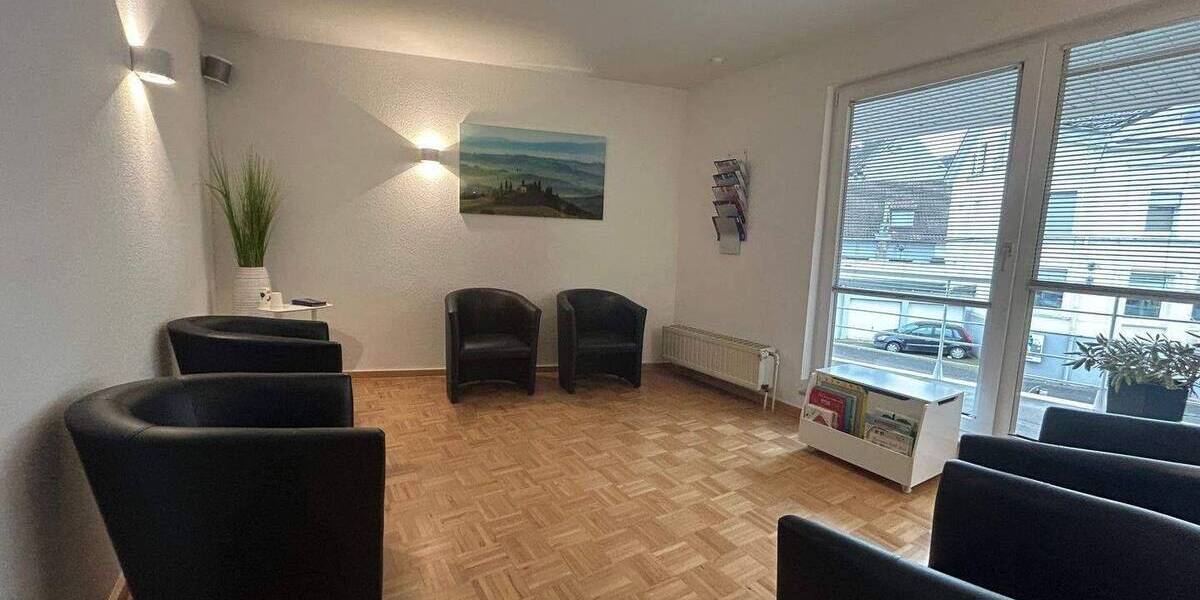 Gewerbeobjekt Lüdenscheid Staberg - 4 Zimmer, 147 m&sup2;, 1.350&euro; | Angebot:26851332