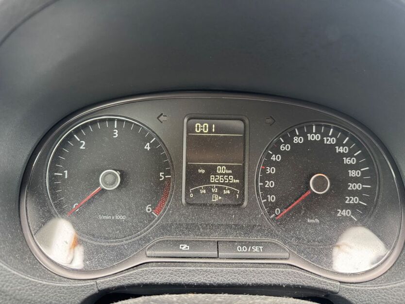 VW Polo 82.000 km 2.000 € Hannover 30179