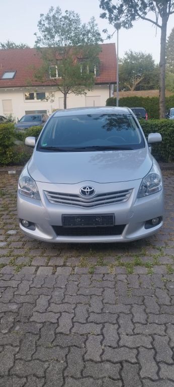 Corolla Verso