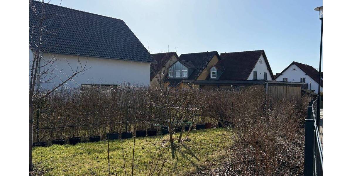 Bungalow Ottendorf-Okrilla Okrilla - 2 Zimmer, 115 m&sup2;, 1.700&euro; | Angebot:26261575