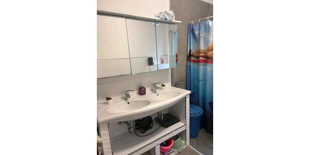 Etagenwohnung Neunkirchen - 4 Zimmer, 94 m&sup2;, 90.000&euro; | Angebot:26931596