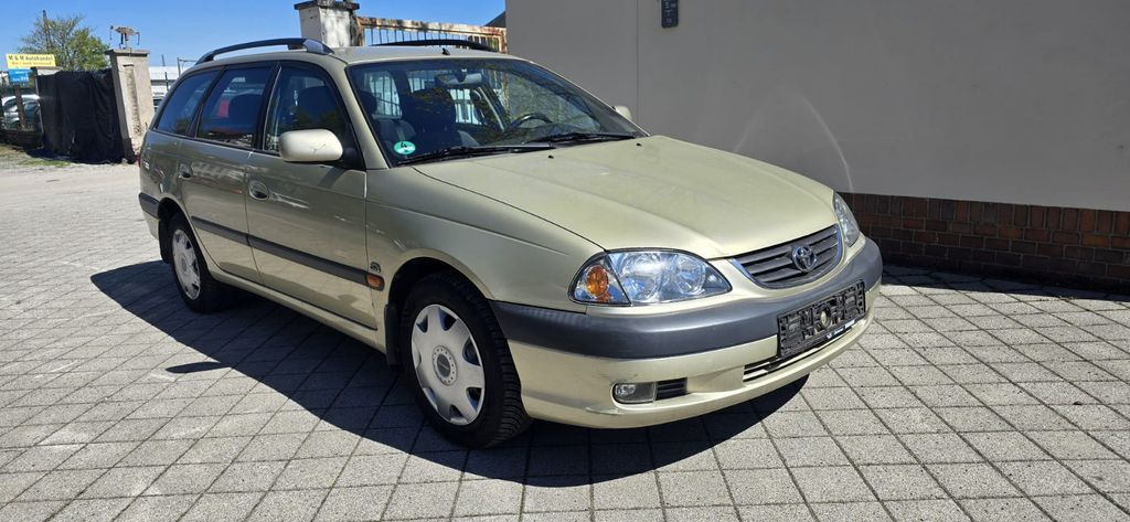 Toyota Avensis 231.000 km 1.890 &euro; Leipzig - Ost 04328