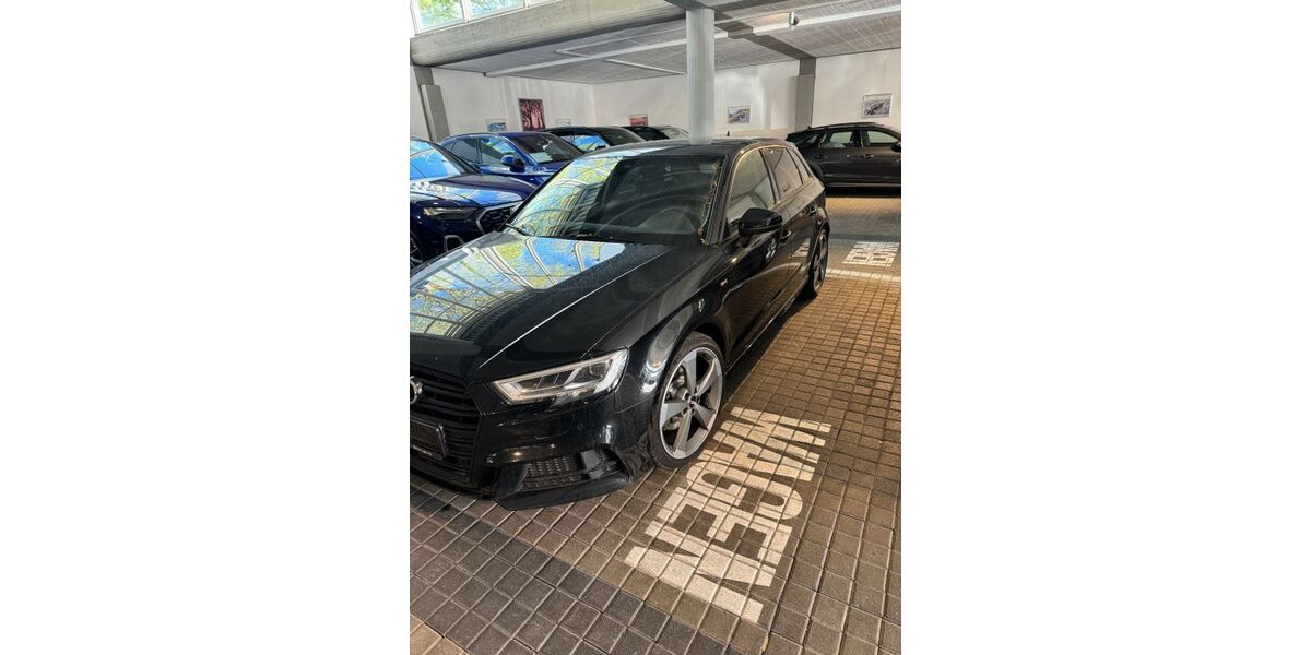 Audi A3 130.000 km 15.900 &euro; Köln 50769