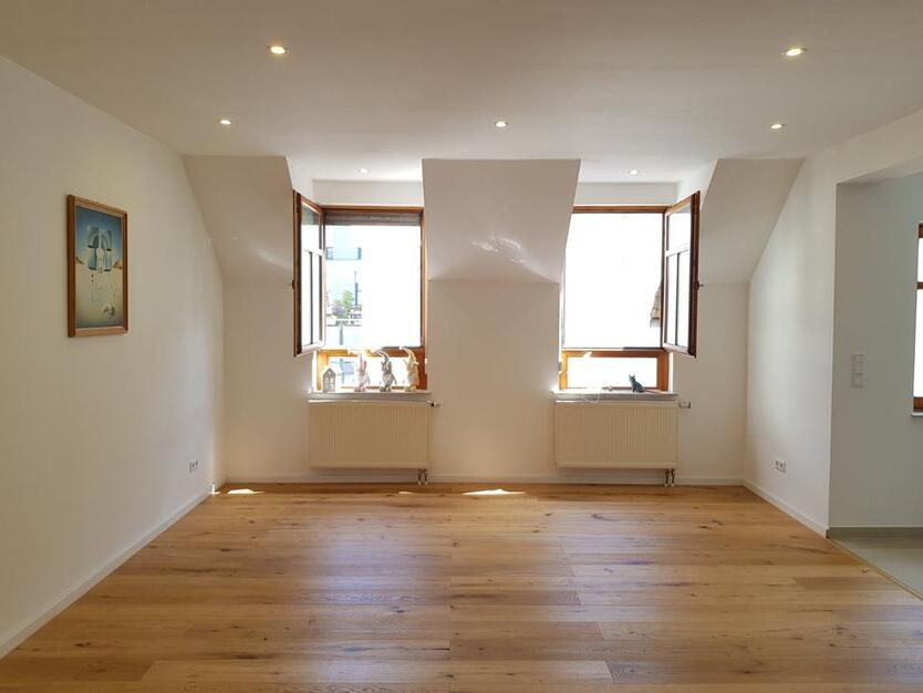 Moderne 2 Zi-Maisonette-Wohnung + Einbauküche + Stellplatz in Elz