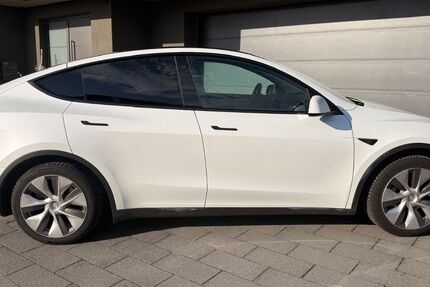 Tesla Model Y 24.800 km 31.900 &euro; Thyrnau 94136