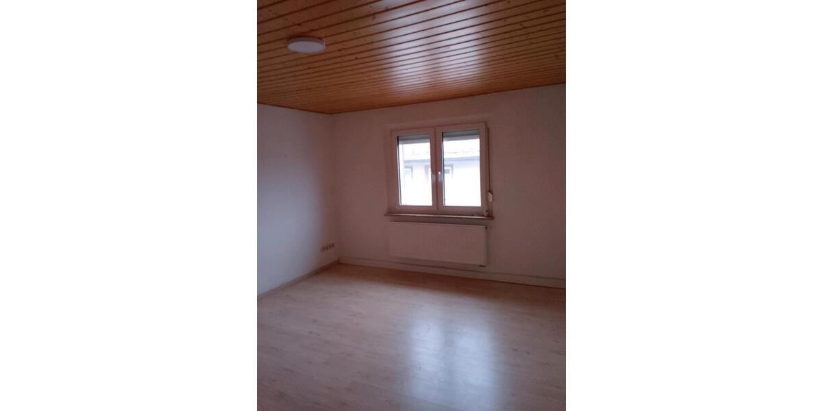 Etagenwohnung Naila - 5 Zimmer, 51 m&sup2;, 320&euro; | Angebot:24754961