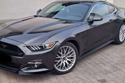 Ford Mustang 44.000 km 30.500 € Berlin 13351