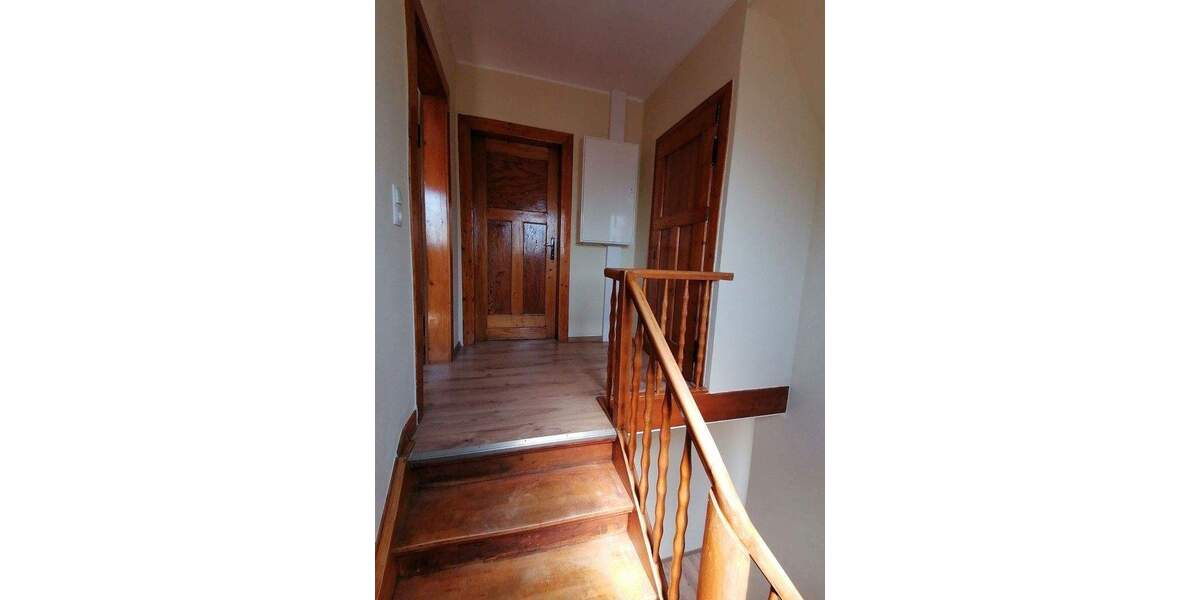 Einfamilienhaus Neuwied Segendorf - 6 Zimmer, 131 m&sup2;, 1.200&euro; | Angebot:25051706