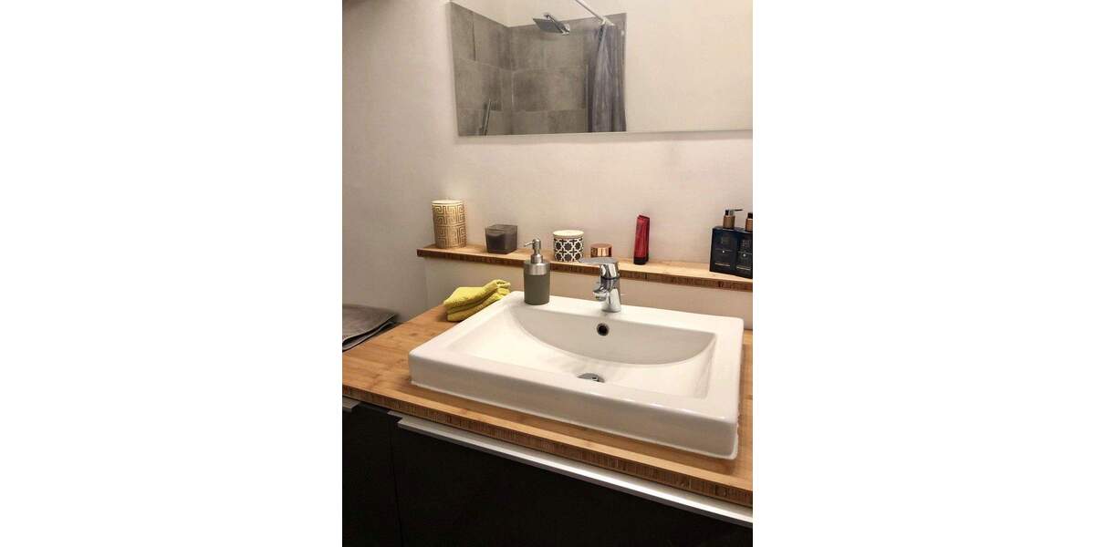 Etagenwohnung Krefeld Cracau - 3 Zimmer, 101 m&sup2;, 1.150&euro; | Angebot:25659232